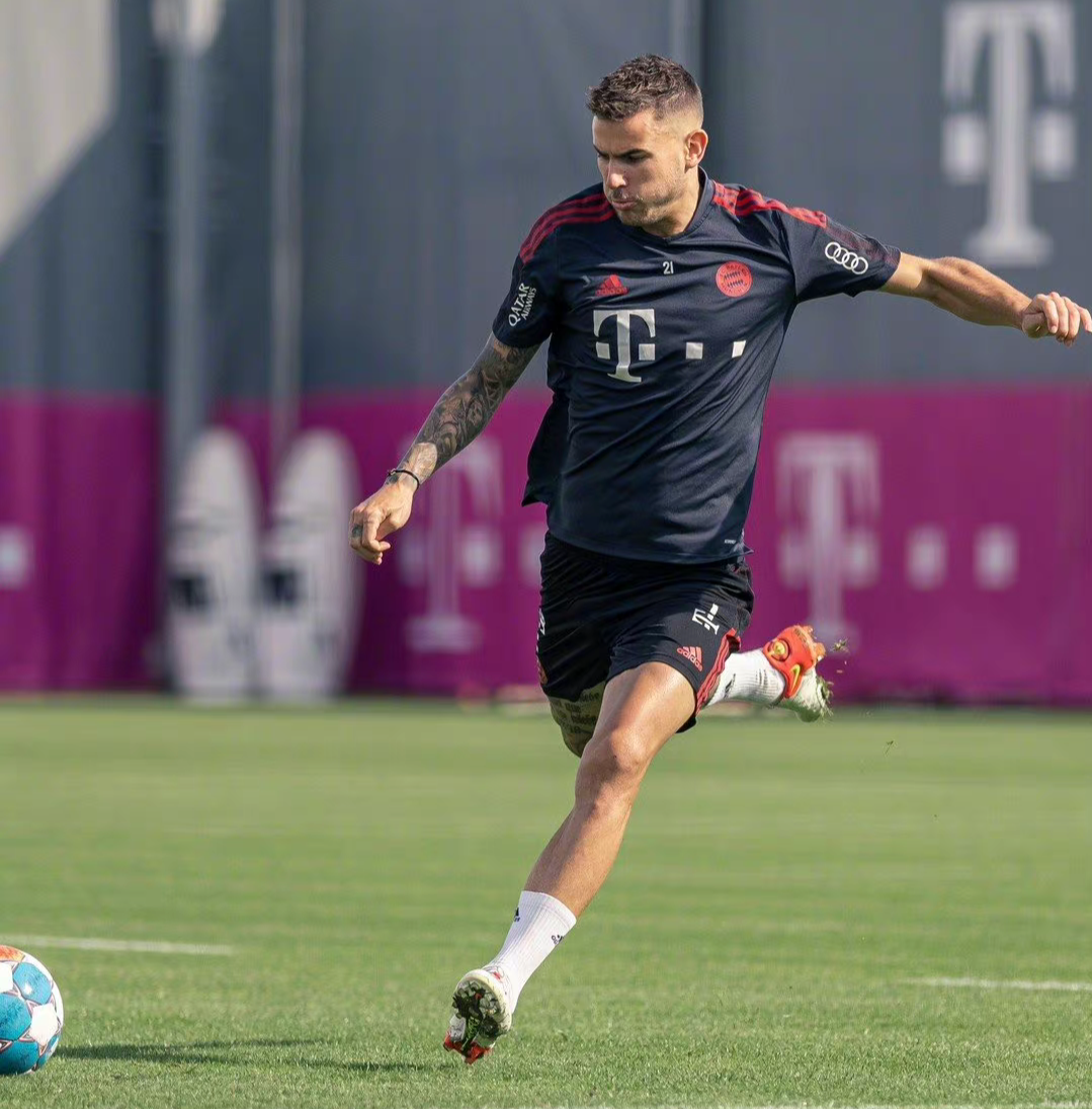 KAiyun Sports登录入口-冲刺阶段拜仁慕尼黑备战法甲，回应争议细节曝光，更衣室稳定，数据趋势出现新变化(今日拜仁慕尼黑官博揭秘幕后花絮)