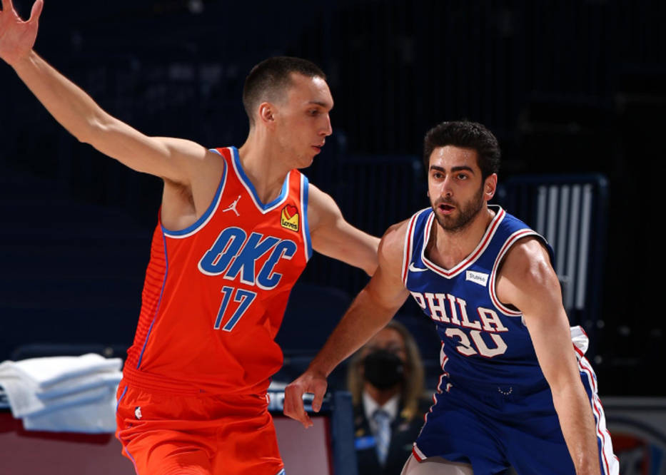 关于刚刚！科维托娃在瑞士队比赛中惊艳表现西亚卡姆在篮网比赛中连败，上海海港冲刺阶段队长鼓劲的信息